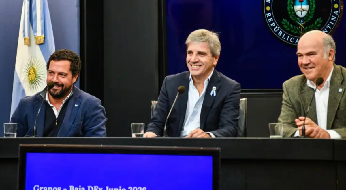 Caputo presenta hoy el programa financiero hasta 2027: cómo el Gobierno planea cubrir USD 30.700 millones en vencimientos de deuda