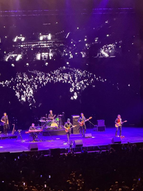 Calamaro llenó el Movistar Arena: una noche de rock, emoción y palcos VIP a reventar