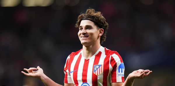 Barcelona quiere a Julián Álvarez antes del Mundial: oferta de 90 millones y el jugador ya pidió irse