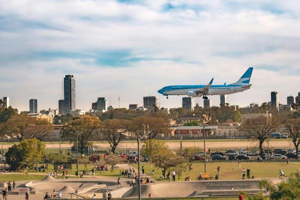 Sube la tasa aeroportuaria cuánto más van a costar los vuelos