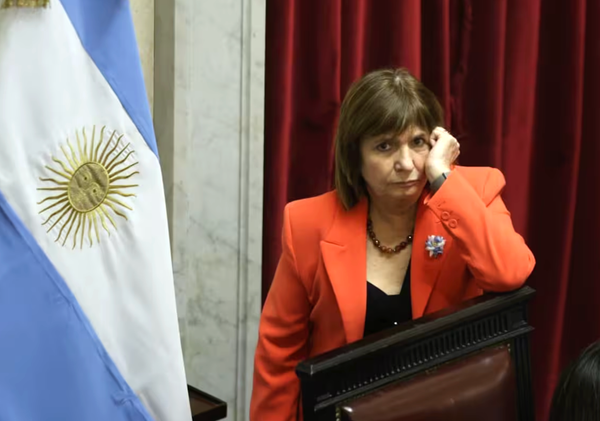 Se fijan si voy, si vengo o si fui": Bullrich desafió a Milei con un video al ritmo de Tita Merello y tres destinos posibles para 2027