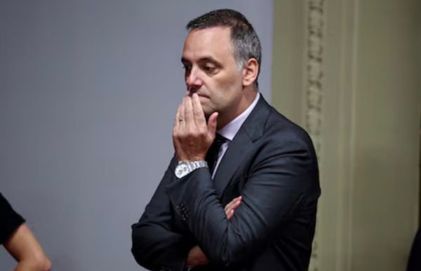 Renunció Adorni: tres meses y medio de escándalo, una carta contra los medios y Diego Santilli como reemplazante