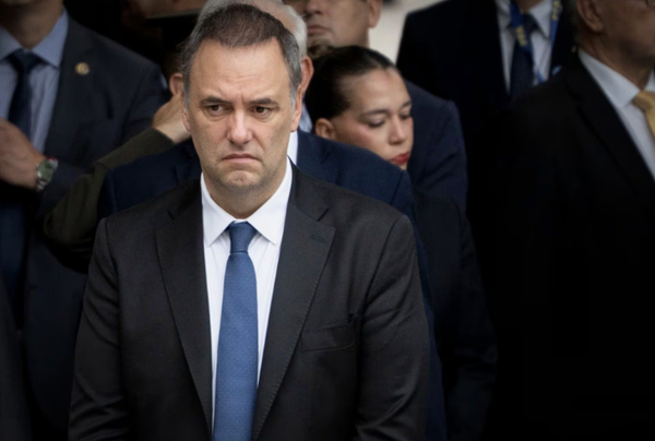 Adorni contra las cuerdas: el Senado sesiona el 25 de junio y el Gobierno negocia a contrarreloj para evitar la remoción
