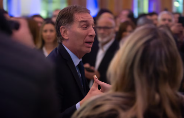 Los gestos del Gobierno con las provincias para suspender las PASO: fondos a Córdoba, fotos con gobernadores y colectoras como moneda de cambio