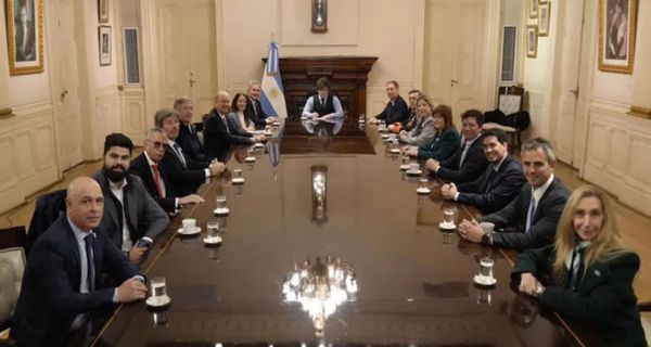 Milei reúne hoy al Gabinete con Malvinas y el Presupuesto 2027 en agenda: el Gobierno festeja su "triunfo" y la oposición sesiona el miércoles