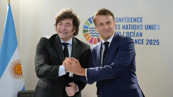 Milei llegó a París y arrancó la gira con una frase polémica sobre la política francesa