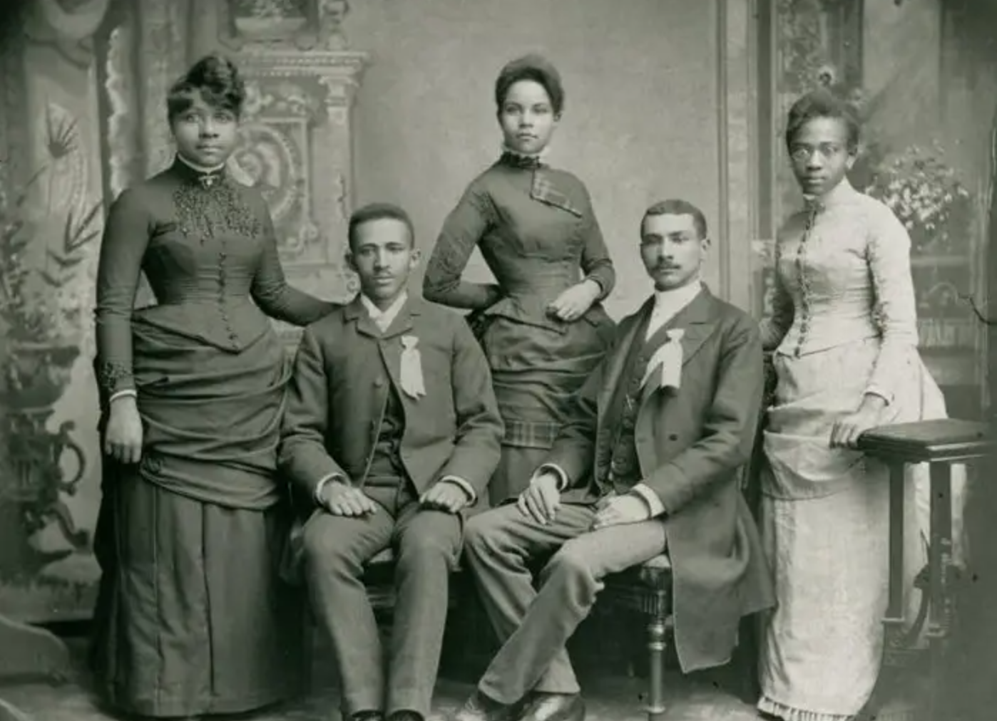                      16 Wealthy Black Americans from Black History                             
                     