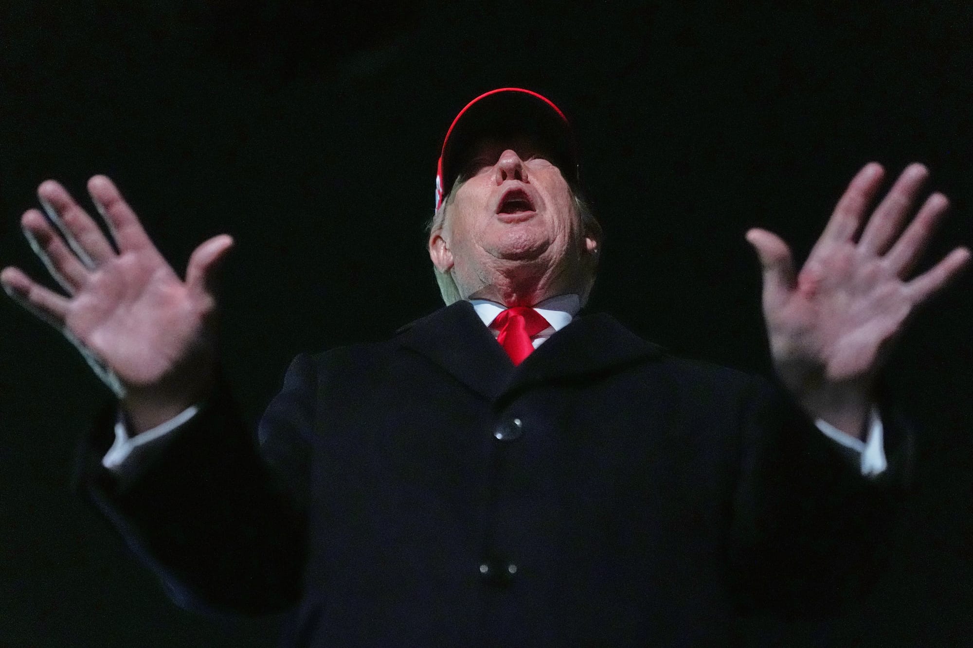 美伊和談破局：特朗普欲封鎖伊朗港口，油價急漲｜Whatsnew