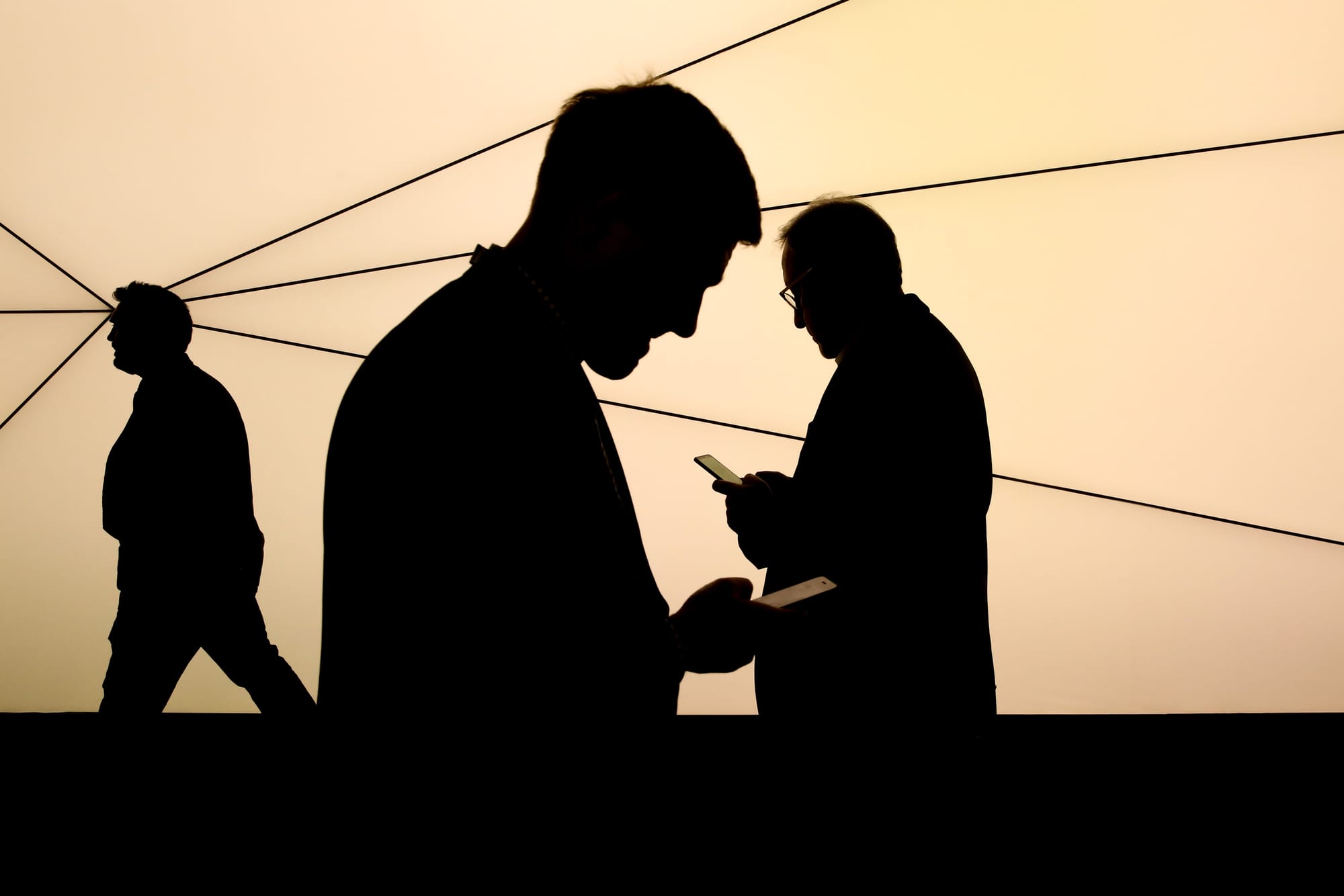 數說科技：Anthropic AI服務一個月51次當機，誰來承擔風險？