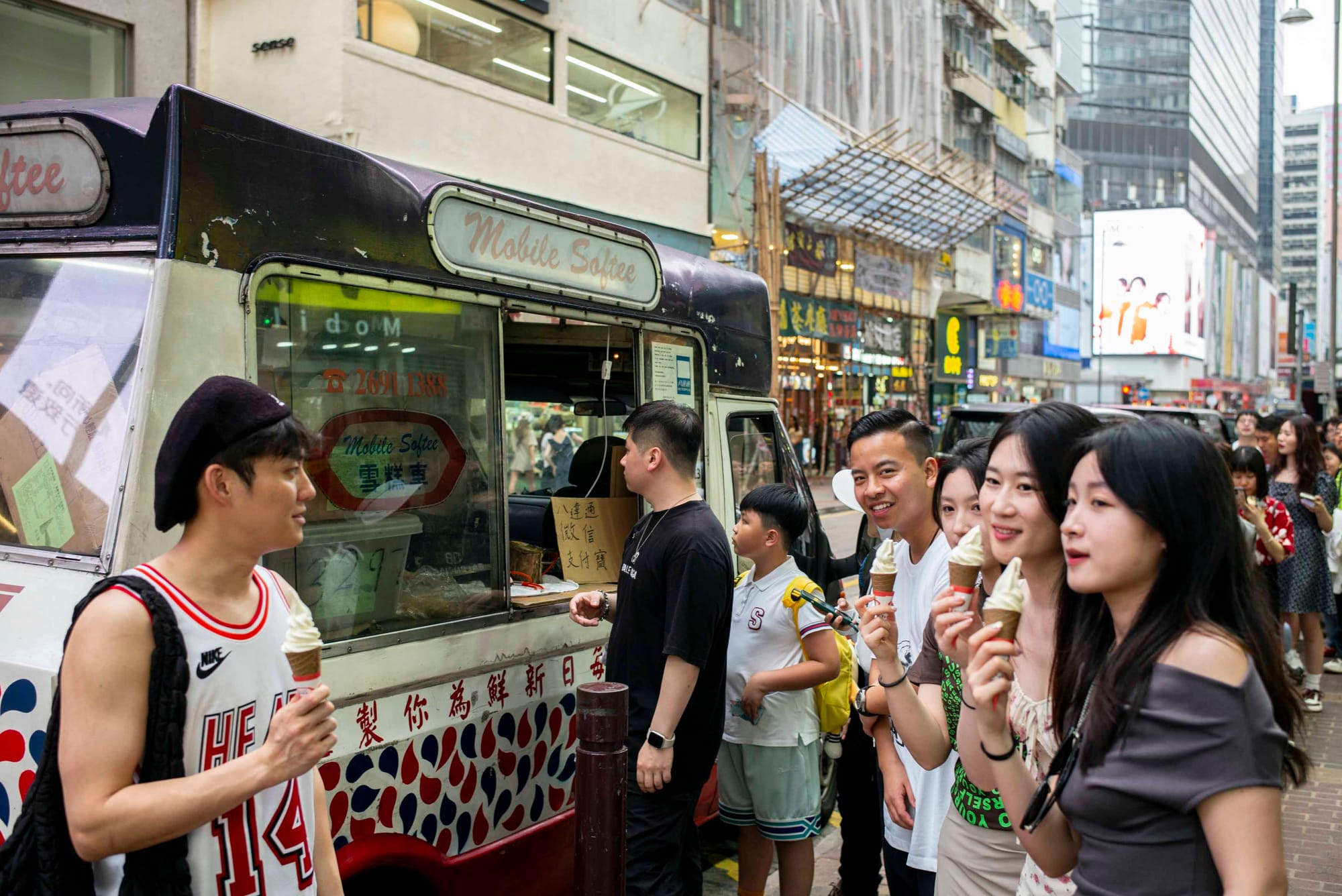 黃金週「旅遊救港」，我們只是無足輕重的NPC？