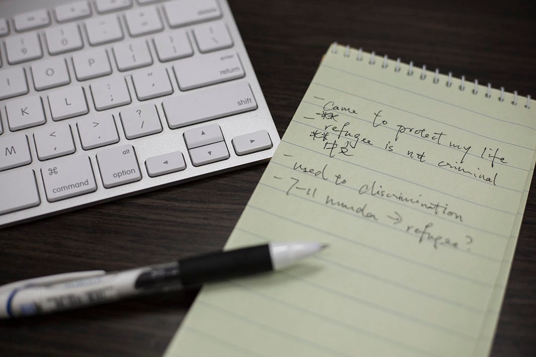 Ayodele請記者記下「難民不是罪犯」這句話，希望在報導中刊出。