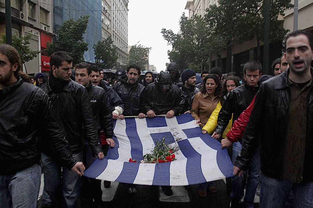 希腊 - 1973年11月17日 - 雅典理工学院事件 - 雅典理工学院学生发动起义，推翻希腊的军事独裁统治，独裁军人政权在起义的冲击下于1974年7月下台，二十名学生被杀。