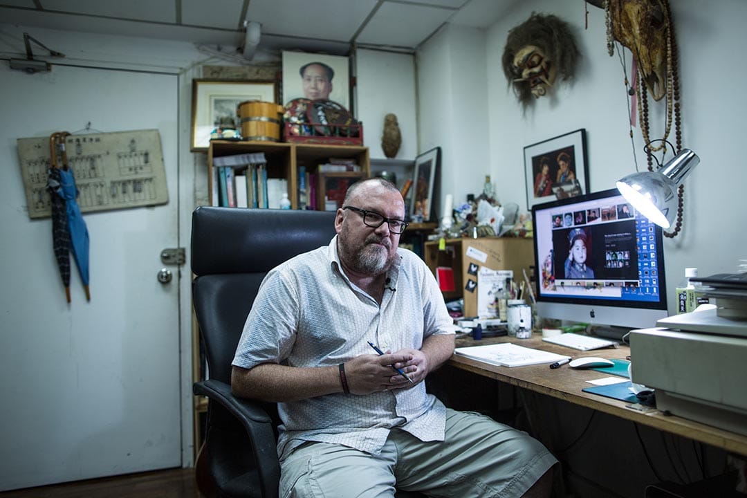 《南华早报》政治漫画家哈利•哈里森（Harry Harrison）。