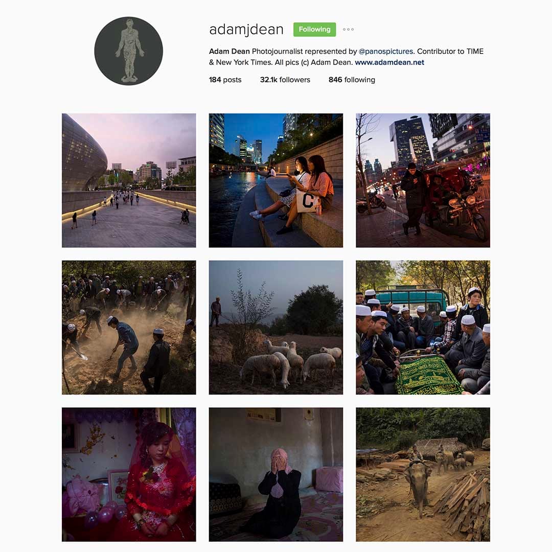 Adam Dean (@adamjdean)， 驻北京自由摄影师，Panos图片社成员，《纽约时报》特约摄影师，曾获多个国际新闻摄影比赛奖项。