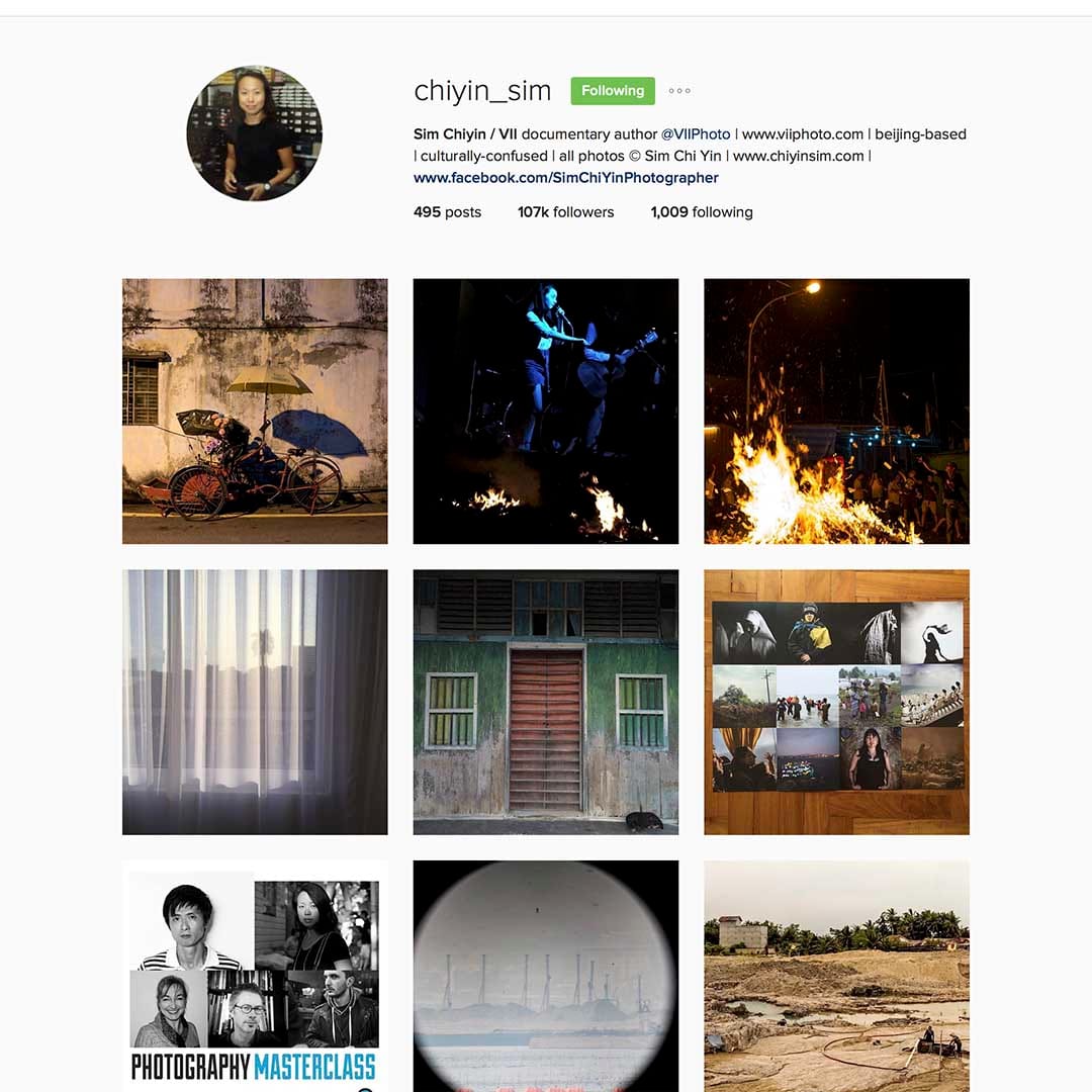 Sim Chi Yin (@chiyin_sim) ，驻北京自由摄影师，VII图片社成员，《纽约时报》特约摄影师，长期关注社会问题及移民课题，曾获多个国际新闻摄影比赛奖项。