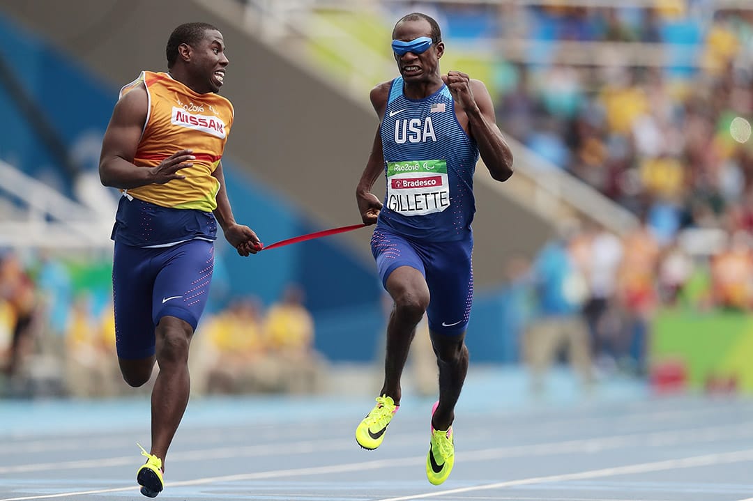 美国选手Lex Gillette出赛男子100公尺T11级。