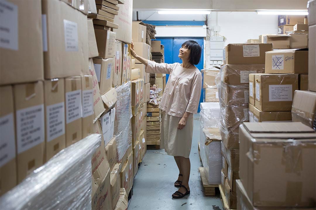 二手英文書店「書閣Book Attic」的店主Jennifer。