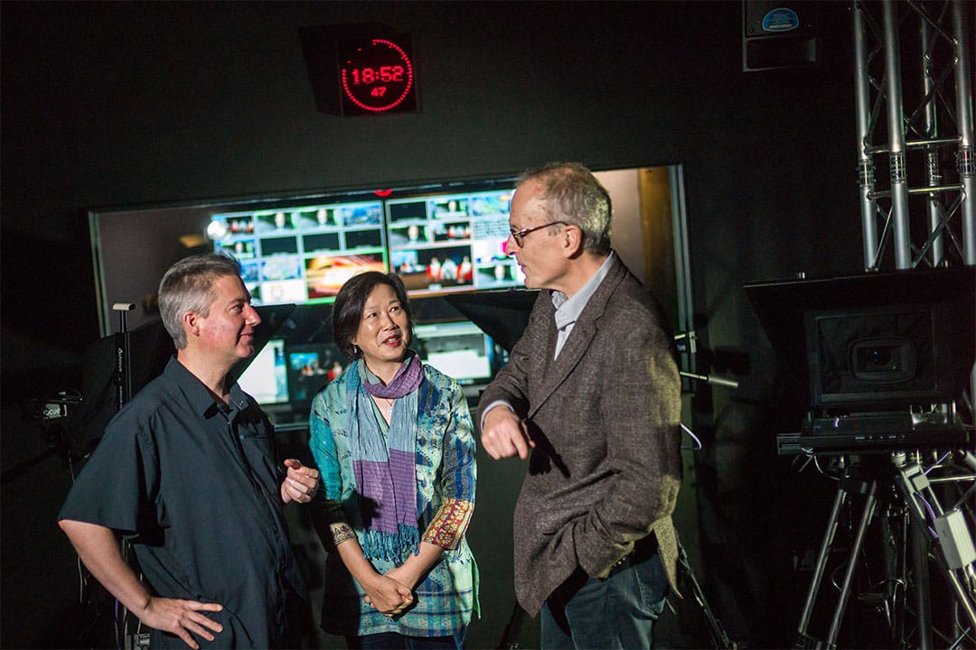 James Longley與Thomas Lennon兩位導演在楊紫燁教授(Ruby Yang)主持引領,在座談會中道出影片背後的理念和拍攝時面對的掙扎、取捨,以及如何用紀錄片去說一個故事。