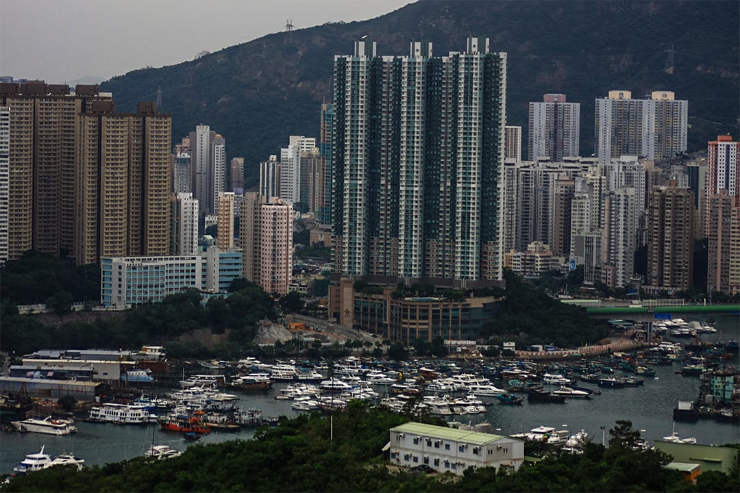 香港發展局剛公布2017至18年度賣地計劃，將預留28幅住宅用地賣予發展商起私營住宅，預計可供應合共約18910個住宅單位，稱可對應香港居住問題。