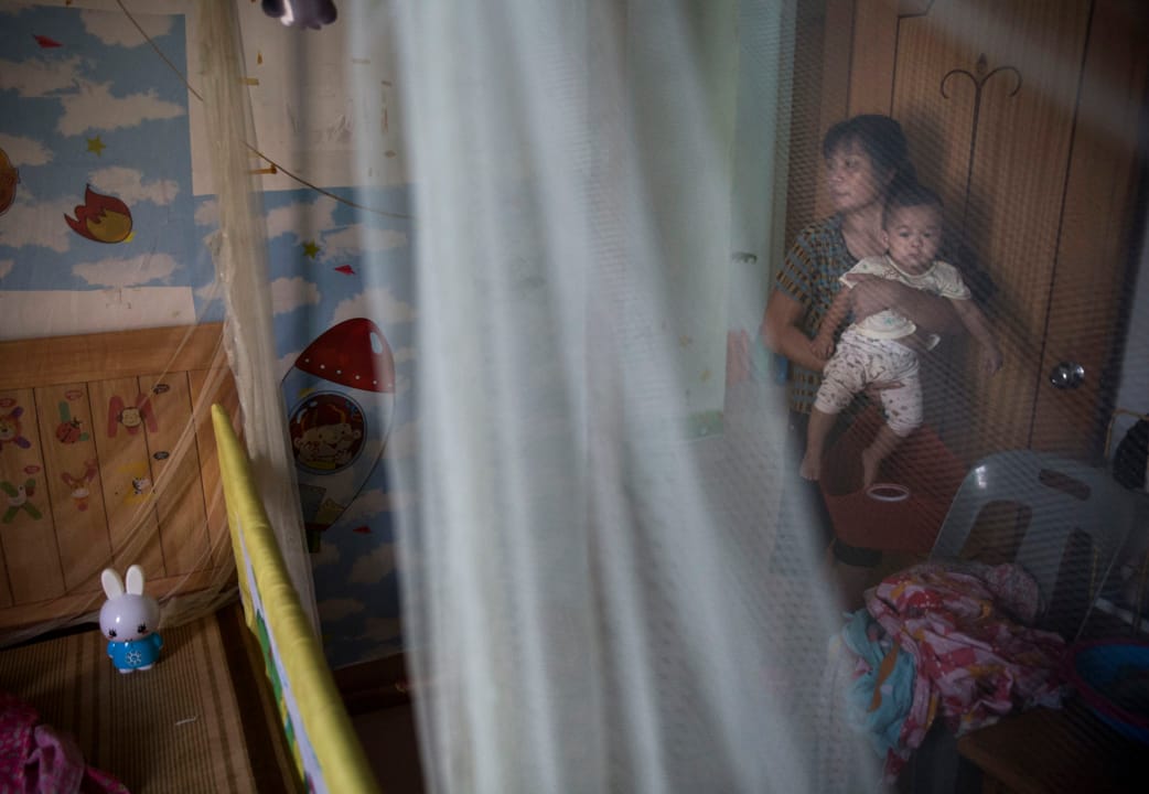 保姆乃至奶妈常被刻画为沉默坚忍的旧式妇女， 因为老保姆们往往都出现在成年男性作家追溯过往的回忆录中，所以不免被加添了理想的光环，作为性别化的乡村劳动者的代表。