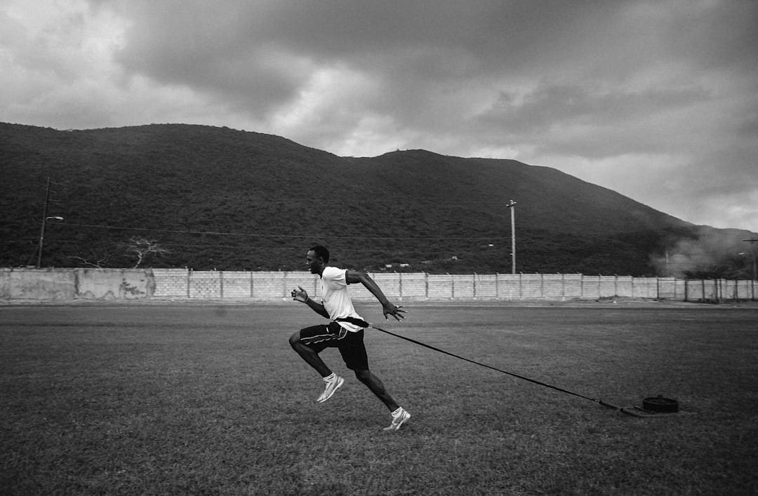 2006年10月18日，保特在家鄉牙買加首都金斯敦為短跑比賽訓練。