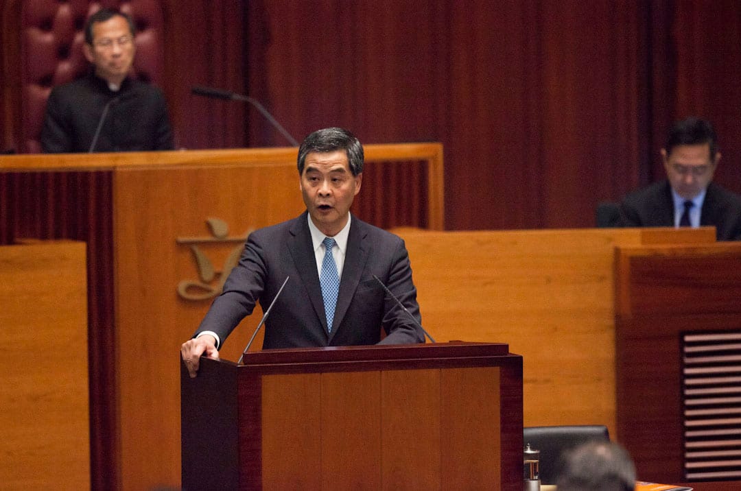 2015年1月14日，特首梁振英發表任內第三份施政報告，內容特別提出香港大學學生報《學苑》討論港獨的文章，引起社會爭論。