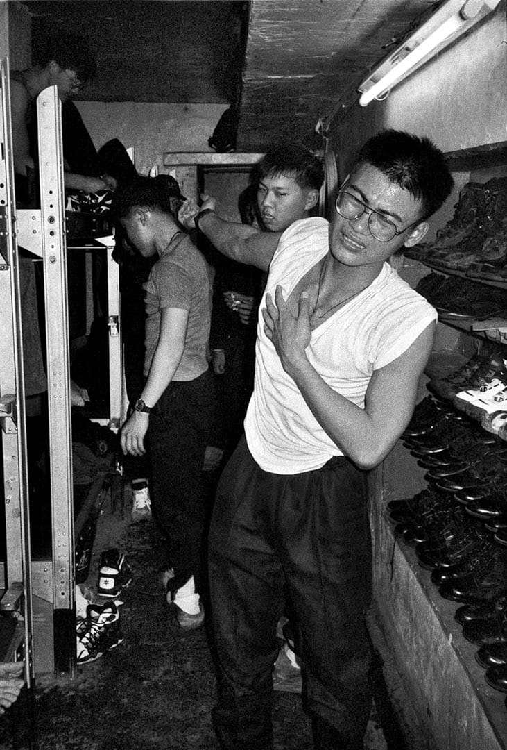 看见菜鸟做完体能表情痛苦的模样，就想到自己曾经这般苦过。