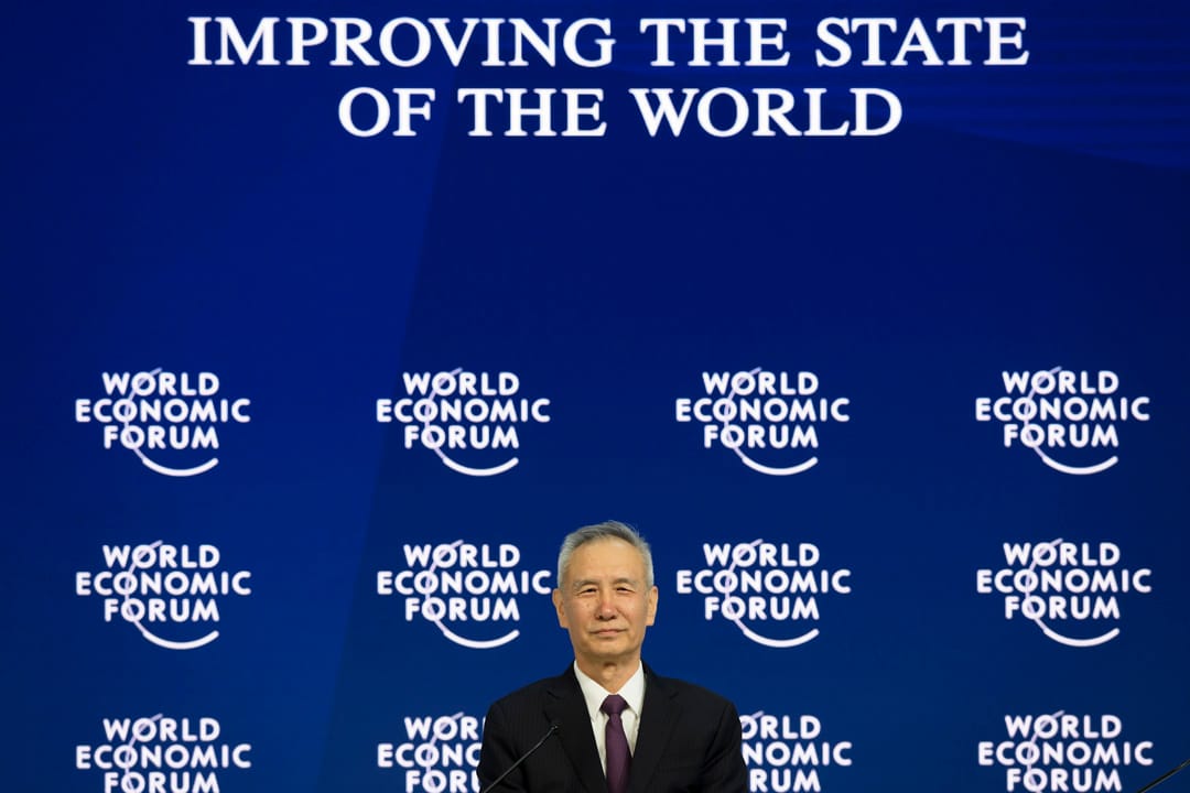 今年的達沃斯世界經濟論壇，中國方面派出中共中央政治局委員、中央財經領導小組辦公室主任劉鶴出席。