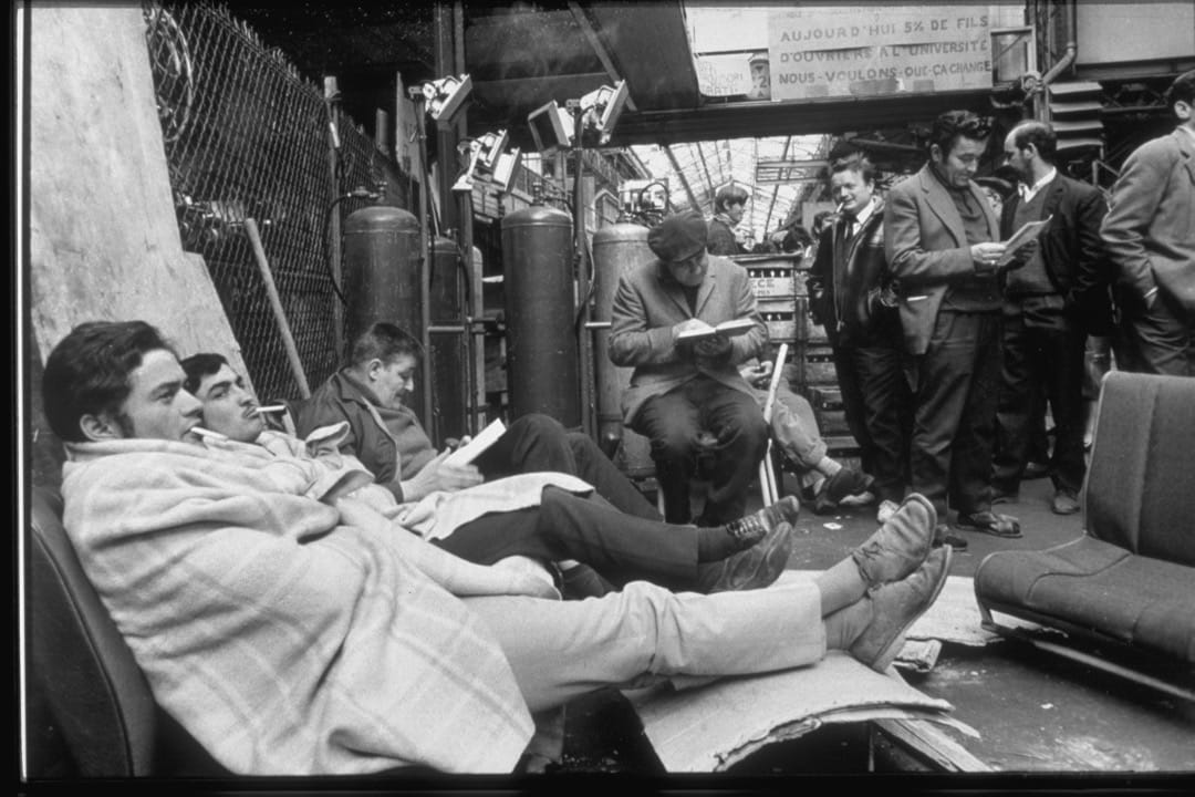 5月22日,法國「五月風暴」,參與罷工的工人佔領了雷諾車廠。