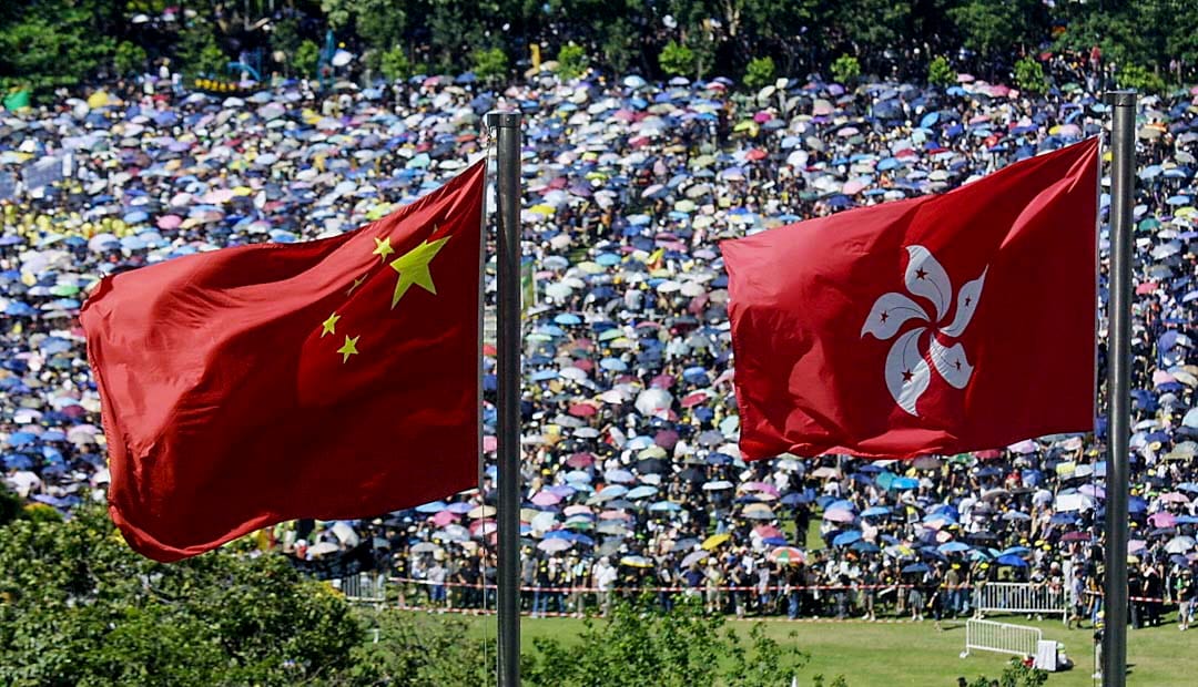 2003年,香港沙士SARS疫症爆發,政府推動《基本法》廿三條立法。民陣以「反對23 還政於民」為主題,第一次舉辦七一遊行,並宣布遊行人數達50萬。數天後時任行政會議成員田北俊辭職,自由黨倒戈反對倉促立法,隨後政府宣布無限期押後草案二讀,並最終於同年9月初撤回草案。