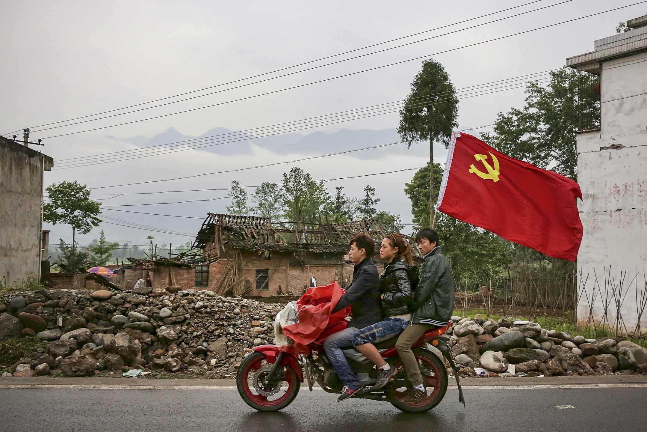 余英时：极权体系在短期内也许可以维持一种表面上的“稳定”，但是暗地里却在不断弱化之中。用马克思主义的语言来说，量变总有抵达质变的一天。