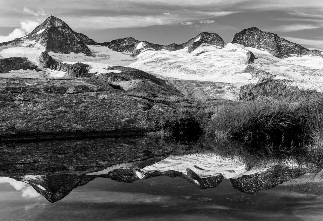 两人遇雪的区域，并非一般人印象中的喜玛拉雅山营地，而是蓝塘国家公园旁的区域。