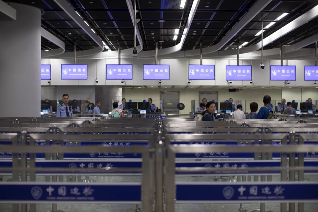 香港西九龍高鐵站,內地口岸區內的中國邊防檢查設施。