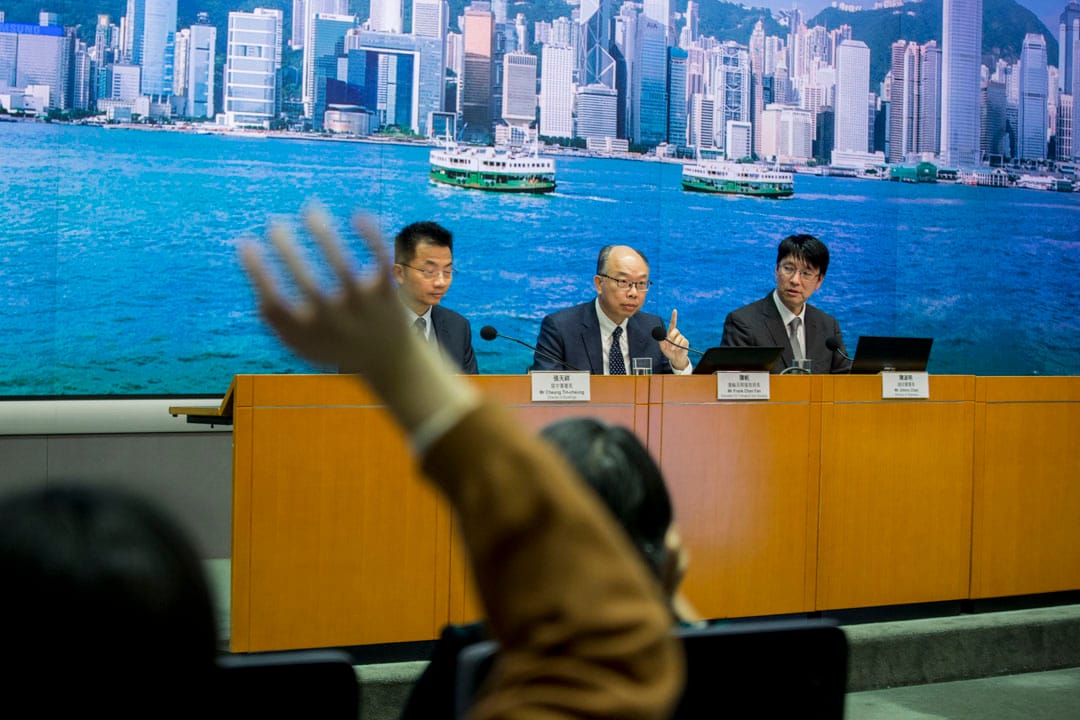 2019年1月30日，運輸及房屋局局長陳帆召開記者會，指出沙中線紅磡站北面連接隧道、列車停放處和南面連接隧道工程出現多項問題，其中施工紀錄缺失達四成之多 。