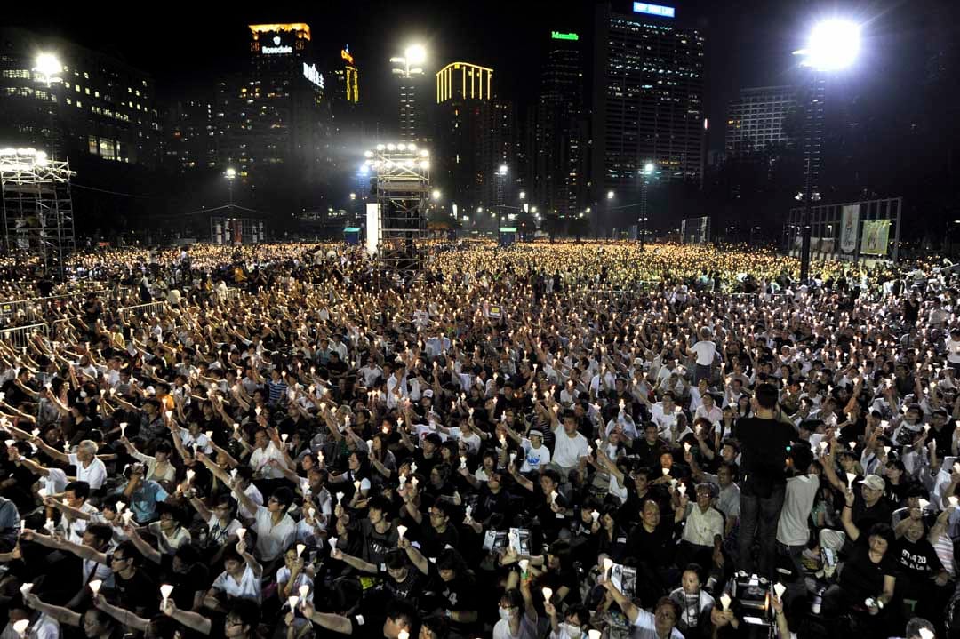 2009年，六四踏入二十周年，一些評論人開始把香港形容為「中國的良心」，廿周年有個很特獨的論述出現，就是不只紀念六四本身，也紀念香港人對六四的紀念。價值化的過程再次出現，把晚會的意涵從紀念提升到長久的堅持。