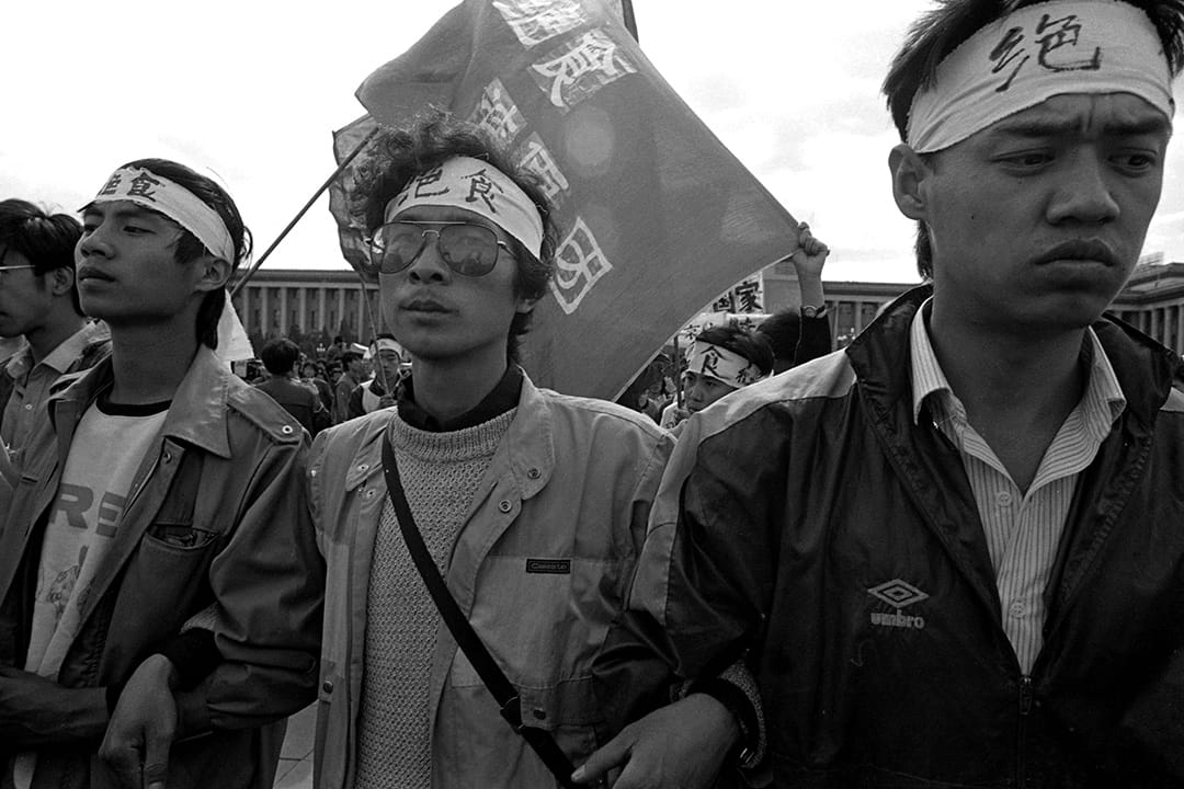 1989年5月13日,王丹和吾尔开希。