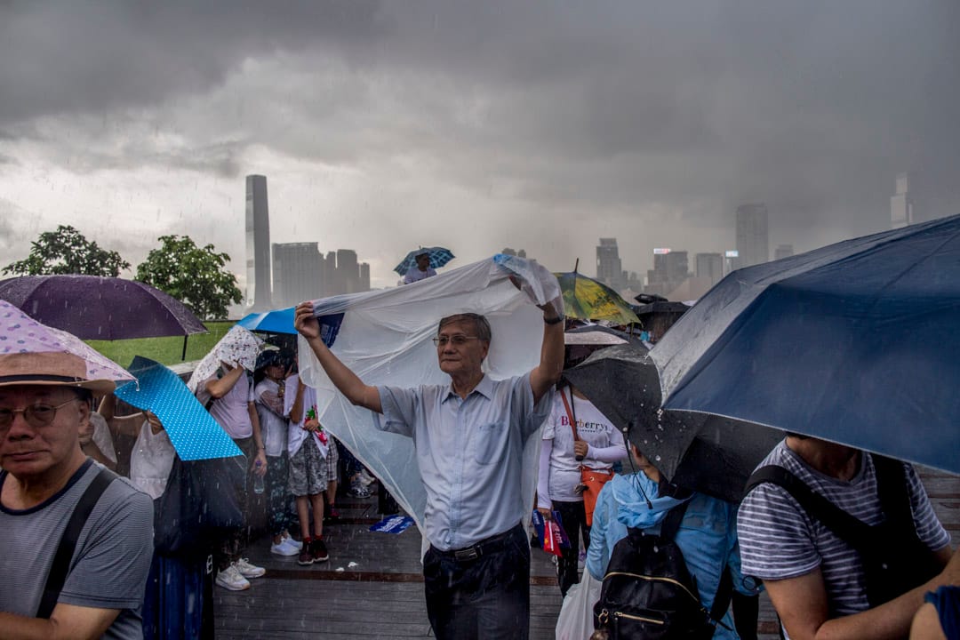 2019年6月30日，添馬公園舉行的撐警集會，主辦方稱16.5萬人出席。