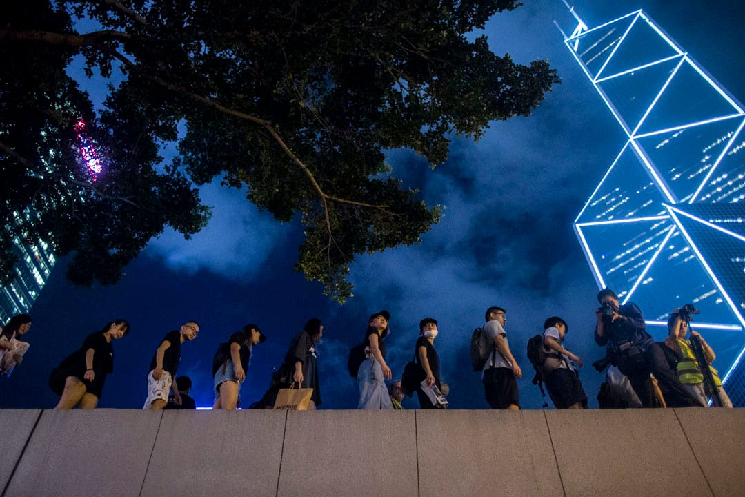 2019年8月16日，大专学界联同连登网民“我要揽炒”团队在香港遮打花园一同发起“英美港盟主权在民”晚会，呼吁国际社会关注香港事态。