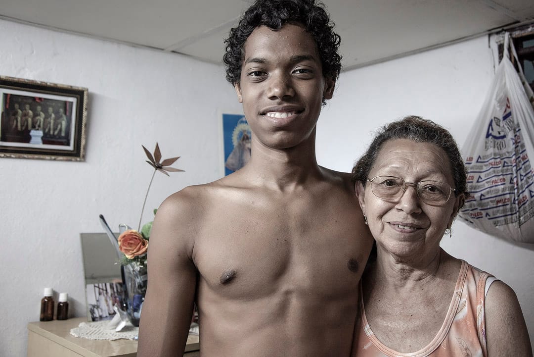 Yamil与祖母何秋兰。