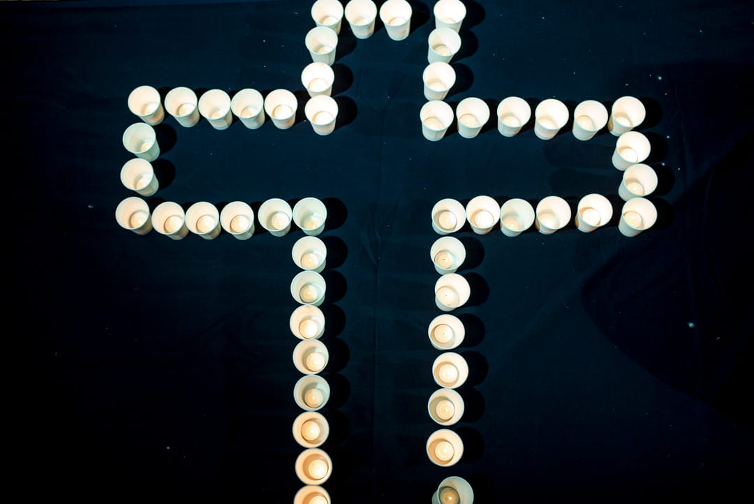 2019年7月10日，市民自发于爱丁堡广场举行追思会，悼念堕楼身亡的麦小姐。