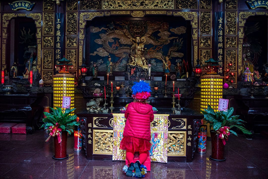 2019年11月30日, 韓國瑜到馬祖玄天宮參拜後，一名「韓粉」在拜神。