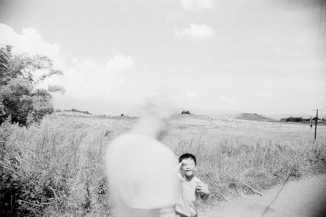 小孩與殘影,觀音山 (1973-1974) 。