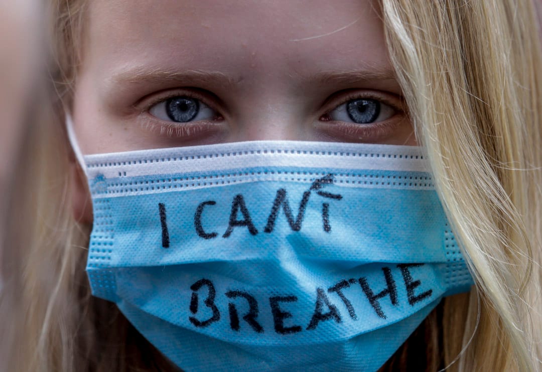 2020年6月6日,德国柏林的民众上街声援美国示威。