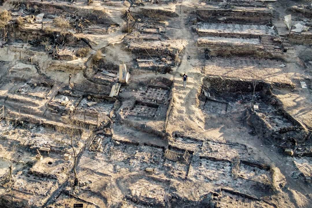 2020年9月9日，希臘萊斯沃斯島、莫里亞難民營被火災燒成灰燼。