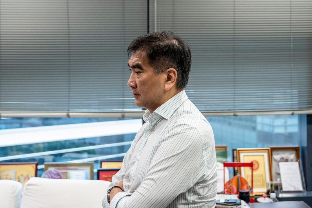 纺织及制衣界立法会议员钟国斌。