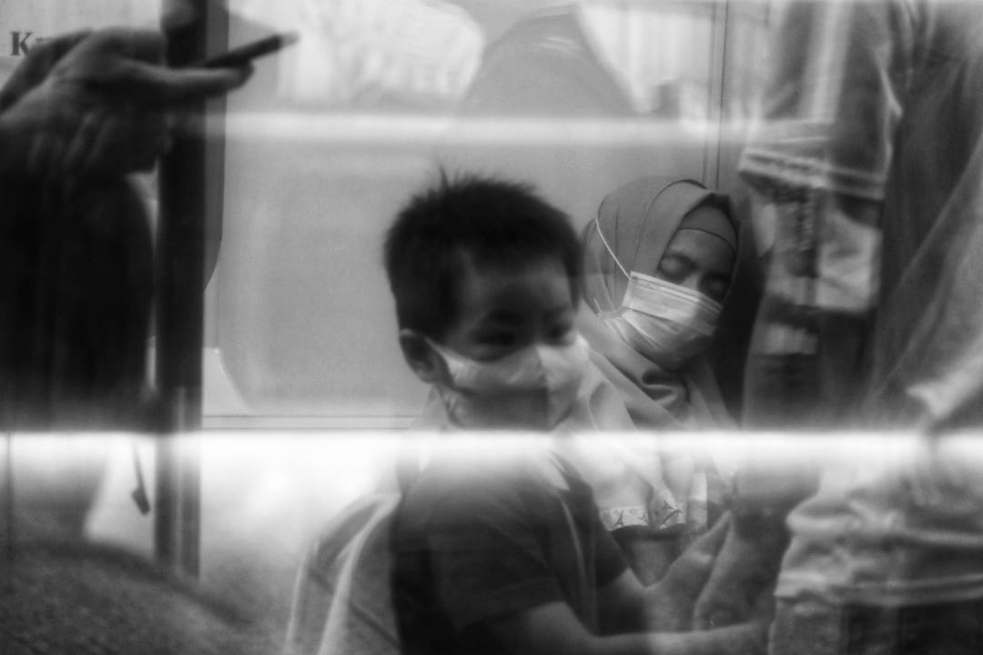 《休息》Rest,由于工作过度,需要更多时间休息。