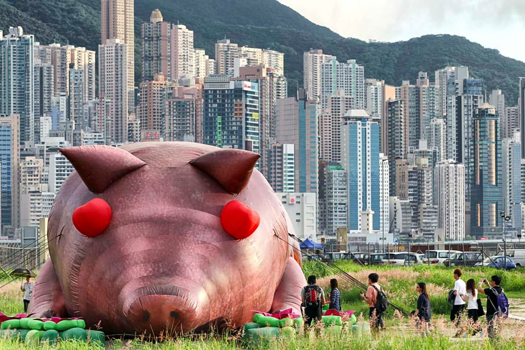 2013年6月7日，西九文化区举办的“M+进行：充气！”充气雕塑展览。