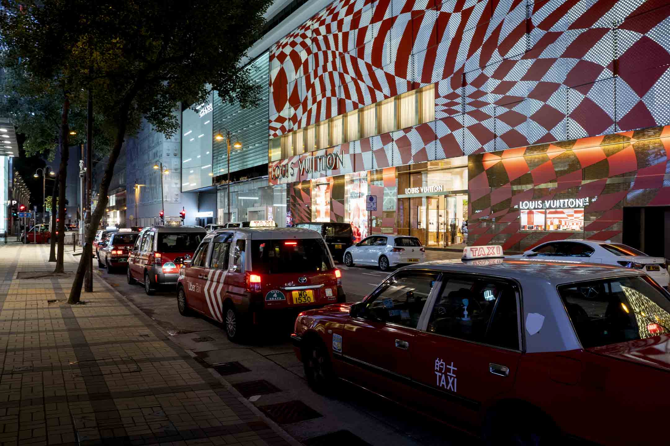 2022年2月23日，晚上7時1分，尖沙咀。