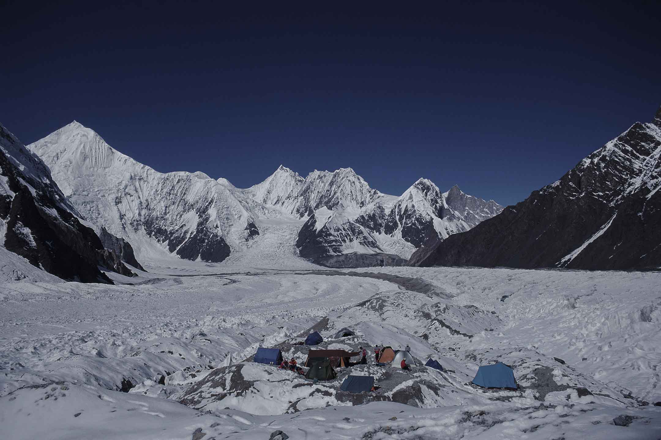 加舒爾布魯木II峰(Gasherbrum II)。