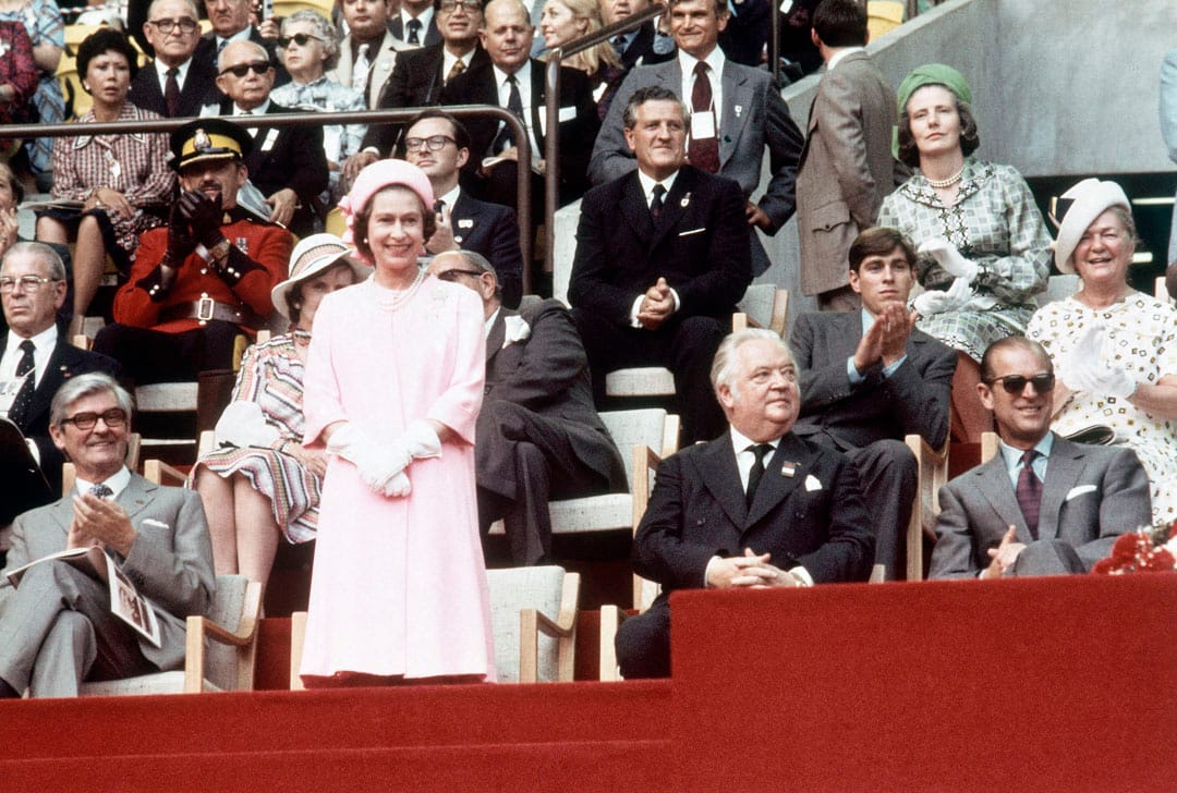 1976年7月17日，英女王伊莉莎白二世出席加拿大蒙特利爾奧運會。